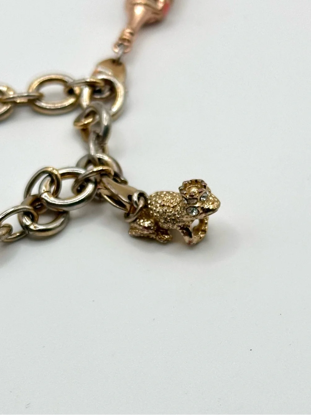 Kate Spade Charm Bracelet - Gold Tone XO Confetti Glasses Price Frog Champagne - Picture 5 of 11
